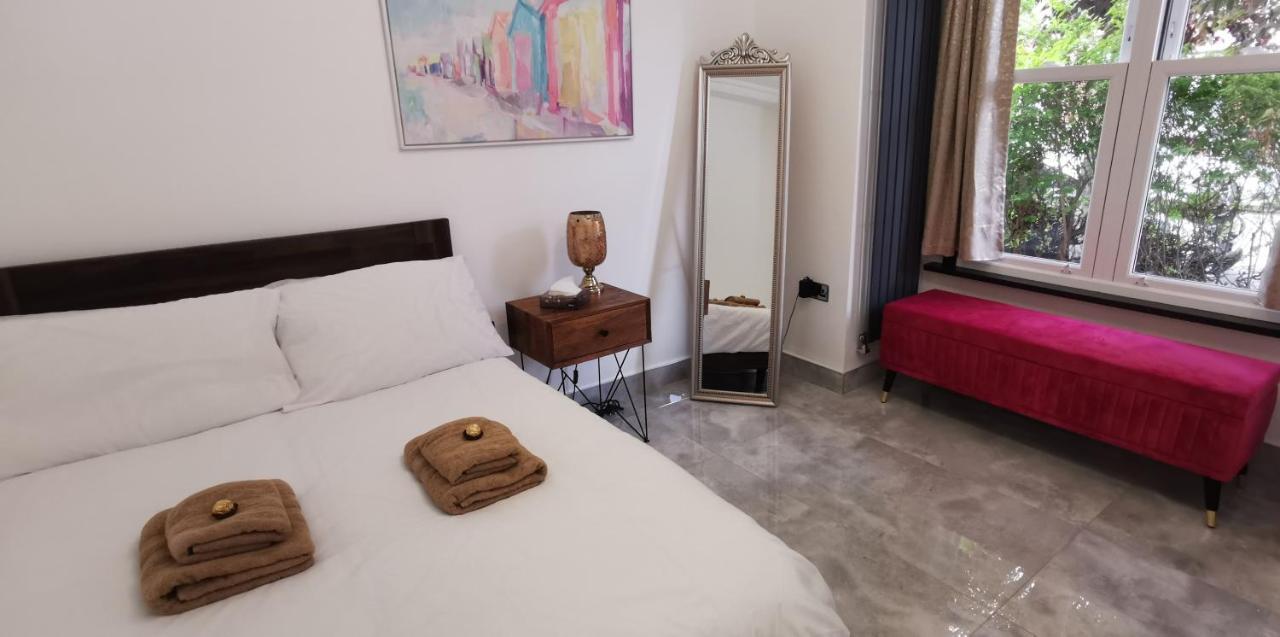 Luxury London Garden Home Sleep 7, 2 Mins To Metro Exterior foto